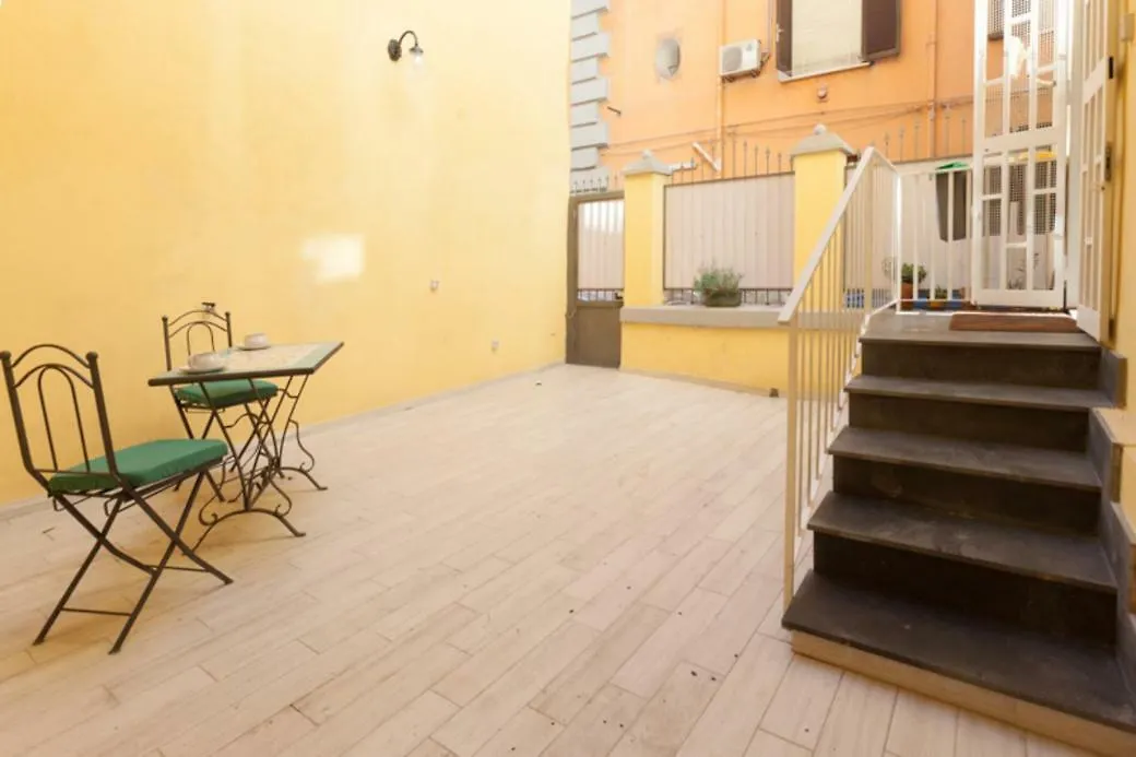 CASASÙ - appartamento con terrazzo al Vomero Napoli