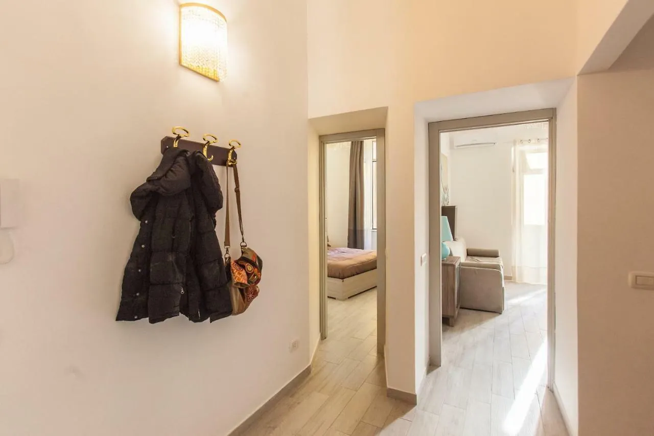 CASASÙ - appartamento con terrazzo al Vomero Napoli