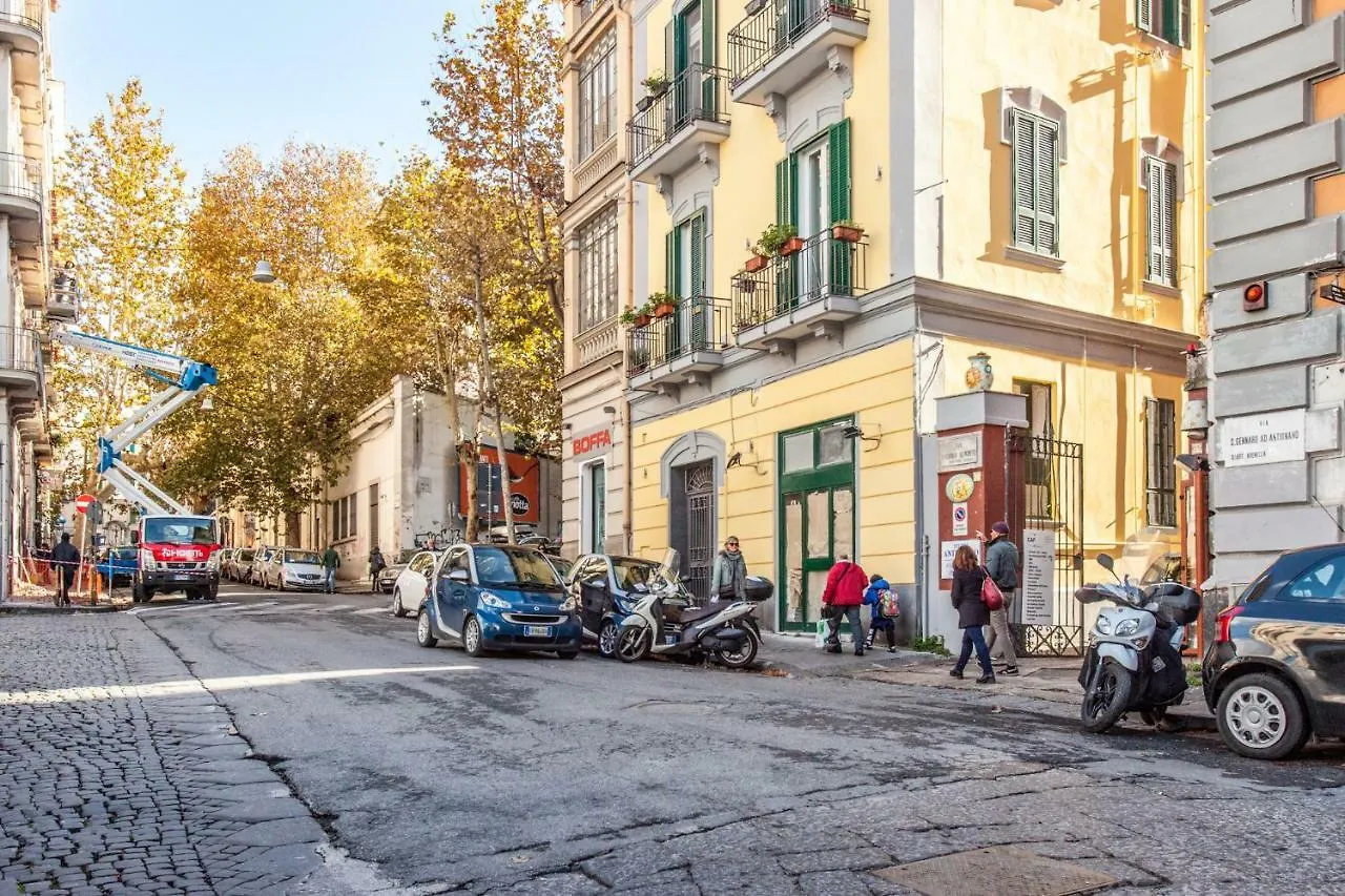 CASASÙ - appartamento con terrazzo al Vomero Napoli